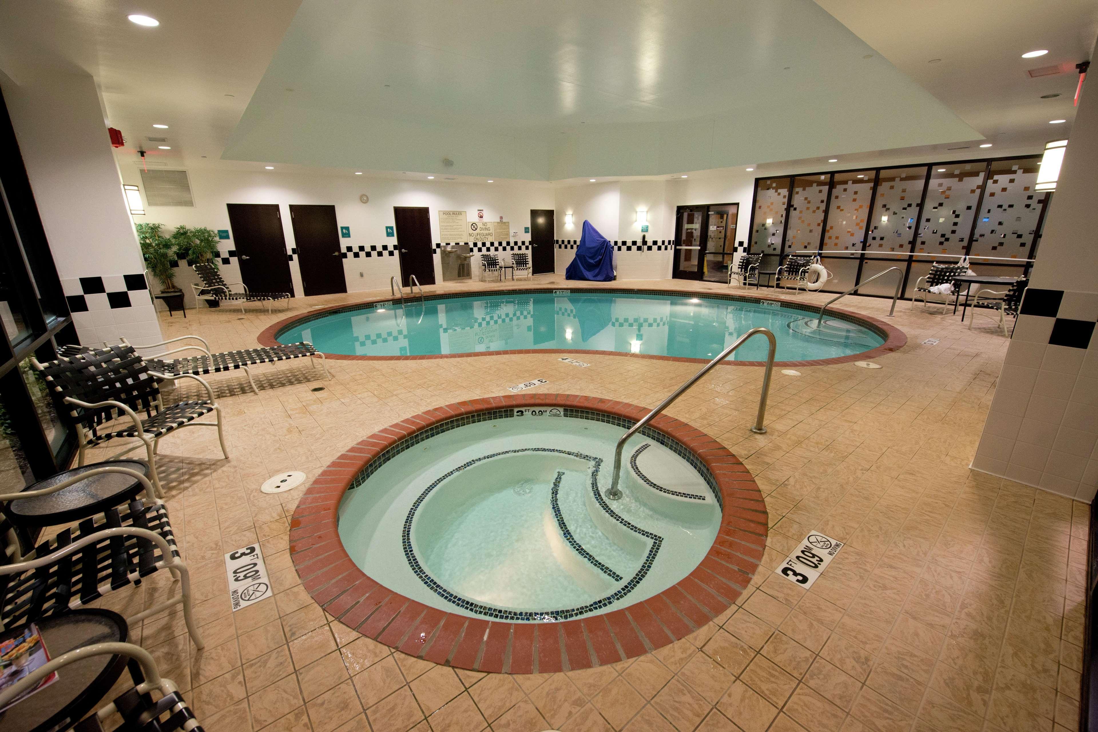 Doubletree Suites By Hilton Μπέντονβιλ Εξωτερικό φωτογραφία