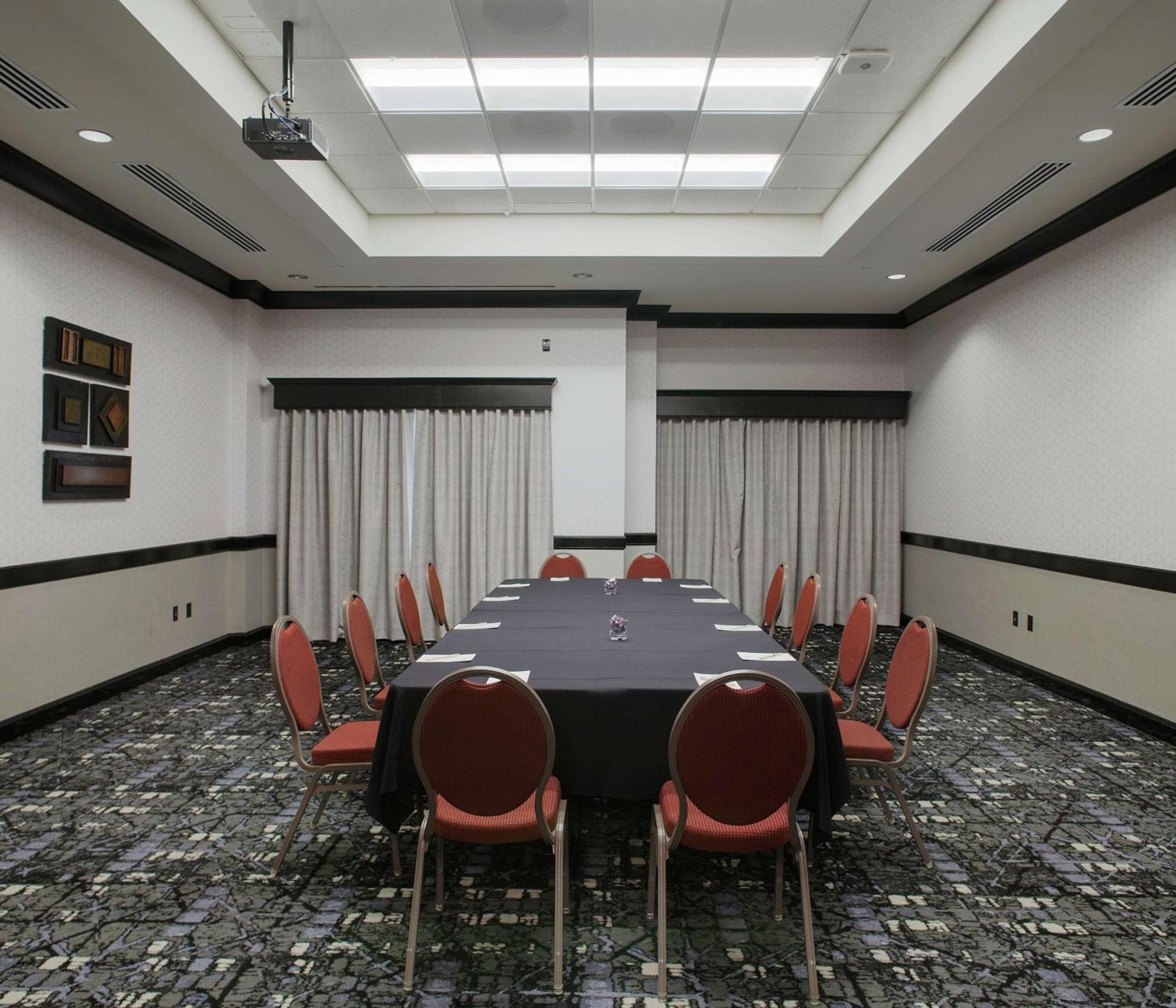 Doubletree Suites By Hilton Μπέντονβιλ Εξωτερικό φωτογραφία