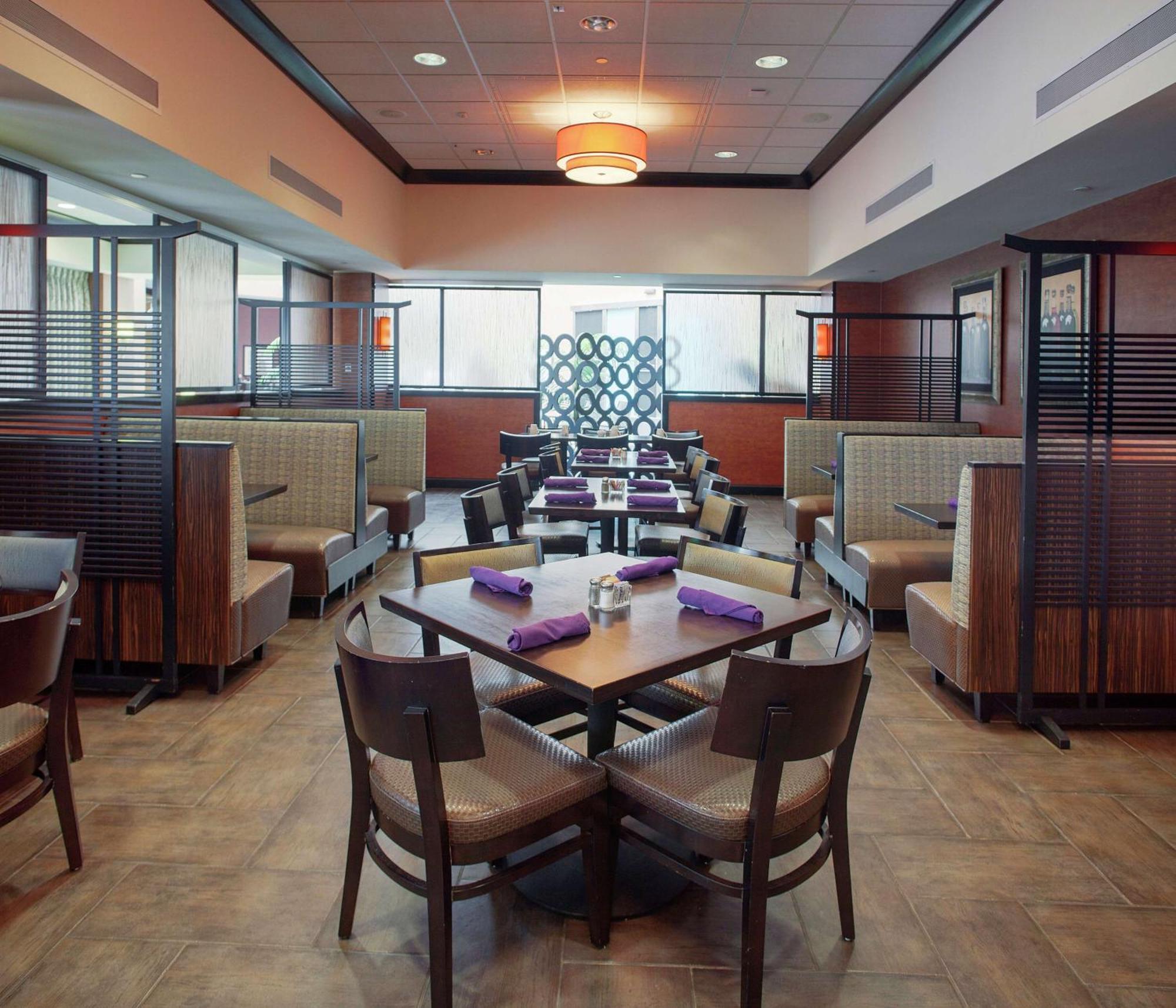 Doubletree Suites By Hilton Μπέντονβιλ Εξωτερικό φωτογραφία