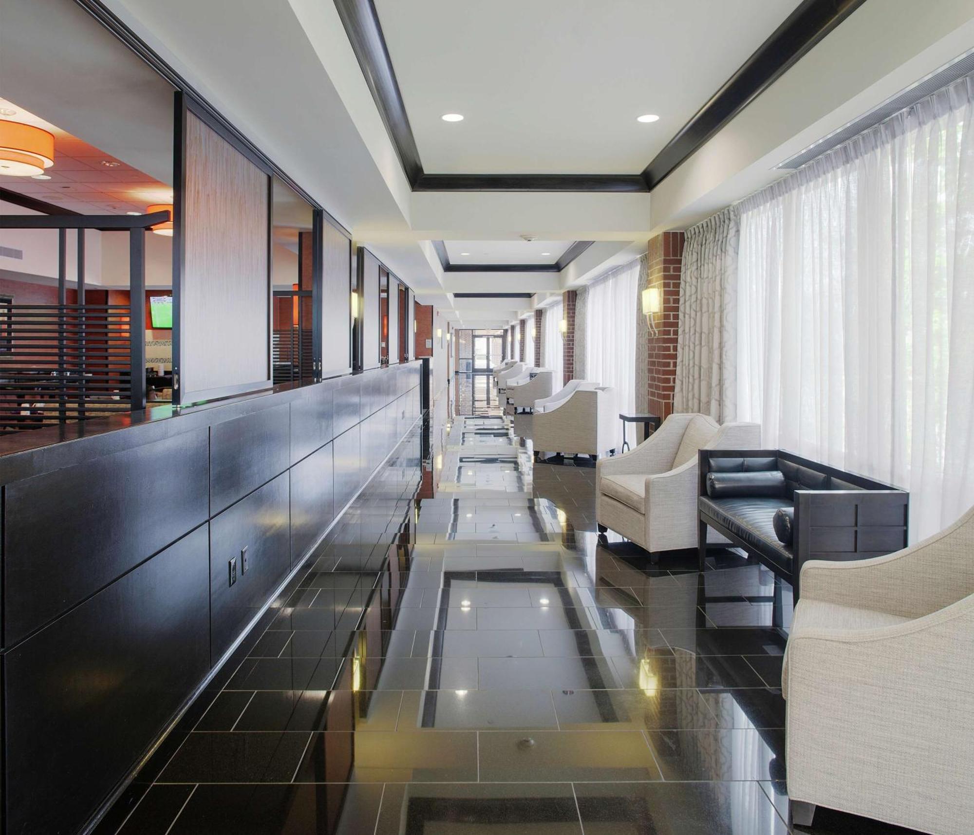 Doubletree Suites By Hilton Μπέντονβιλ Εξωτερικό φωτογραφία