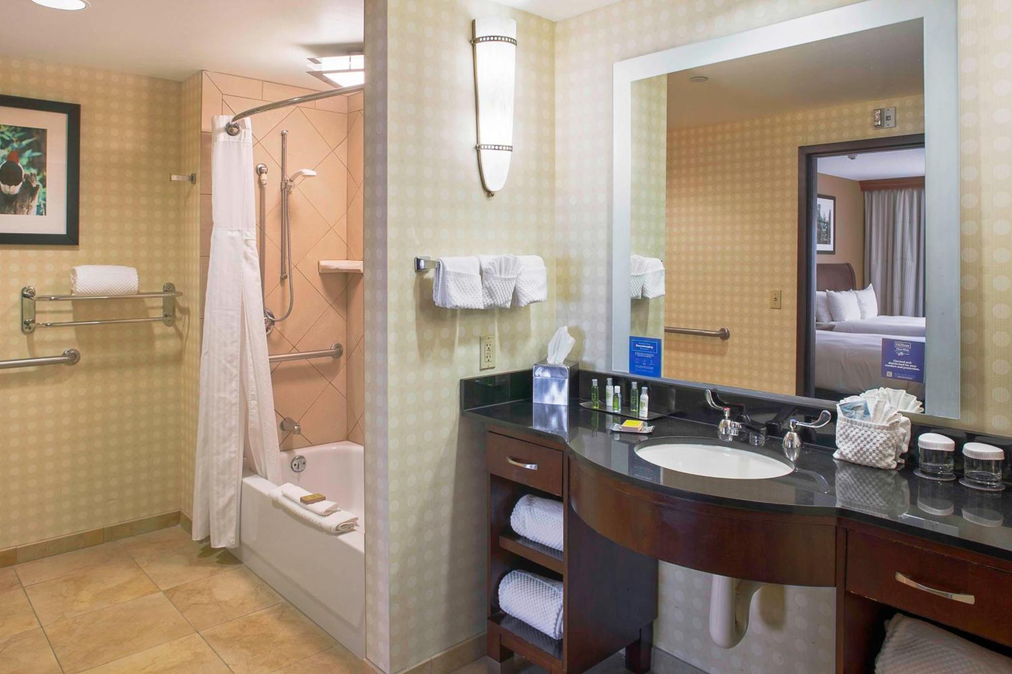 Doubletree Suites By Hilton Μπέντονβιλ Εξωτερικό φωτογραφία